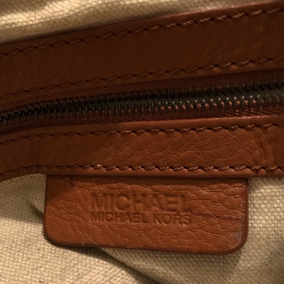 Michael Kors Quilted Brown Leather Shoulder Bag - Picture 4 of 6